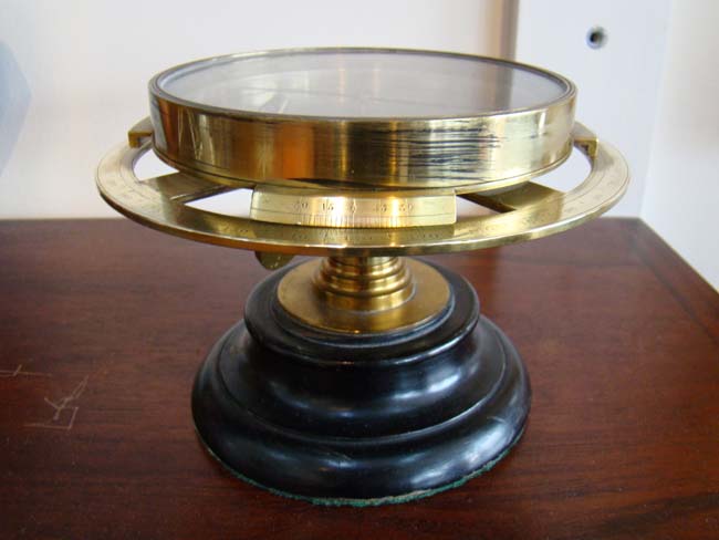 A Rare Surveyor's Compass by Wellington, Crown Court, Soho, London circa 1800-1820 — image 3